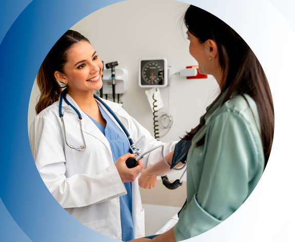 Doctora con paciente