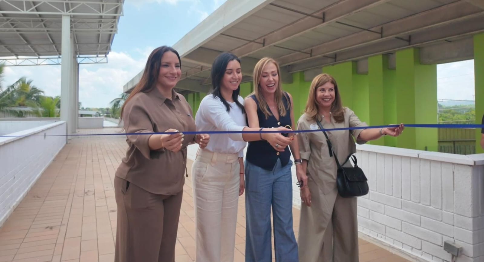 Inaguración de paneles solares